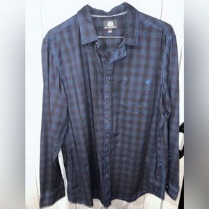 EUC Lightweight Men’s Rock & Republic Button Down Size XL